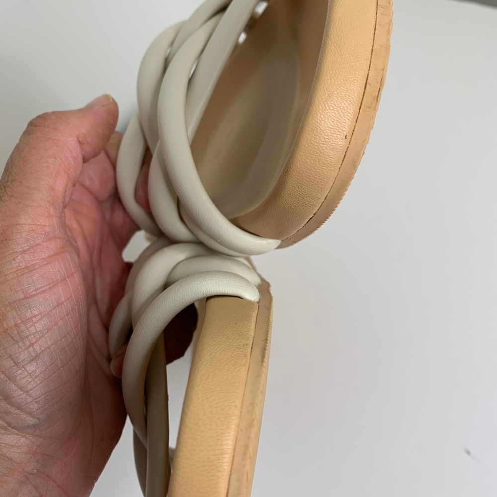 J Crew Pacific Fresh Cream Cushy Slip On Sandals Strappy Size 8.5 Women’s - Picture 3 of 11
